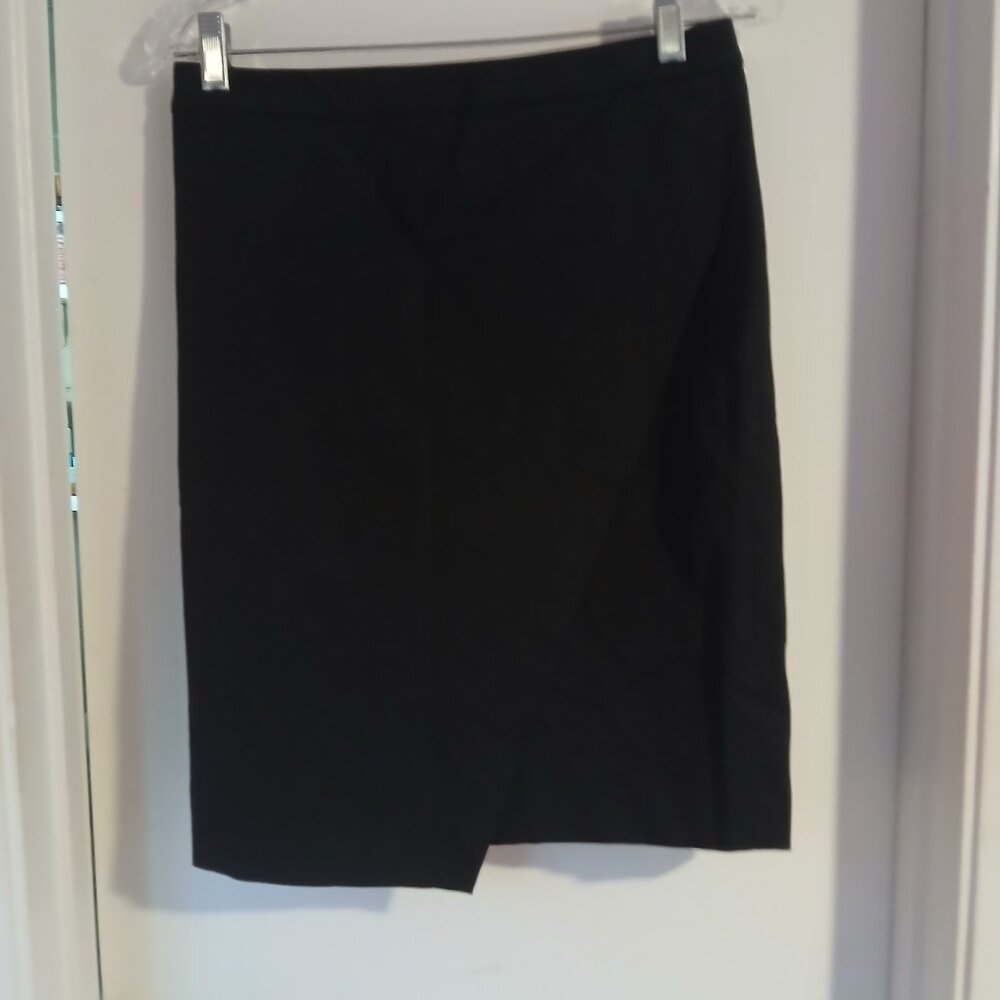 Banana Republic Women's Sloan-Fit Black Pencil Skirt SZ 2  EUC